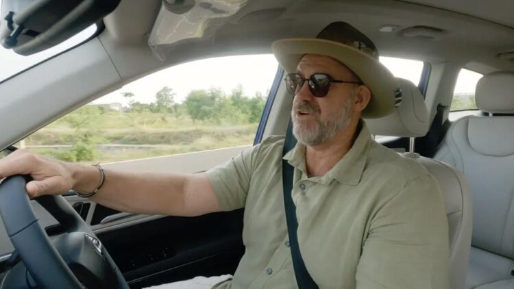 Australian Cricketer Matthew Hayden Tests Scorpio n and Xuv700 Suvs