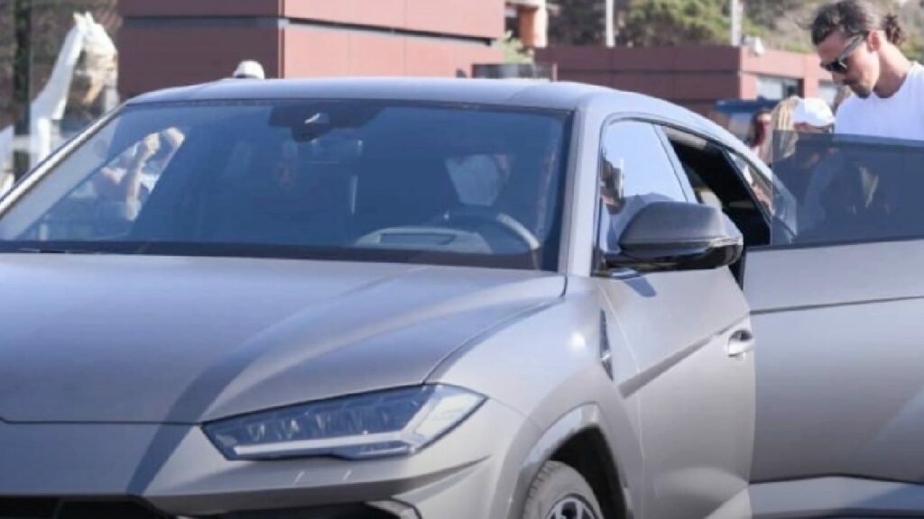 Zlatan Ibrahimovic with his Lamborghini Urus