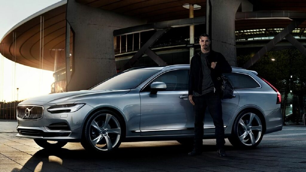 Zlatan Ibrahimovic with his Volvo V60