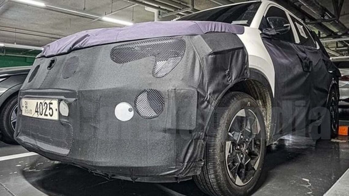 2024 kia sonet facelift front three quarters