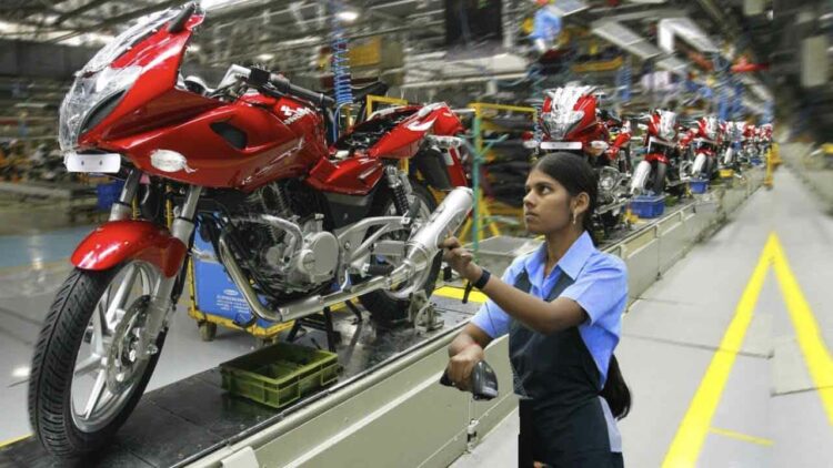 Bajaj Pulsar 220 Production Factory