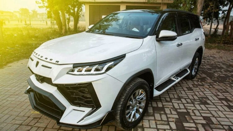 Lamborghini Urus kit on Toyota Fortuner
