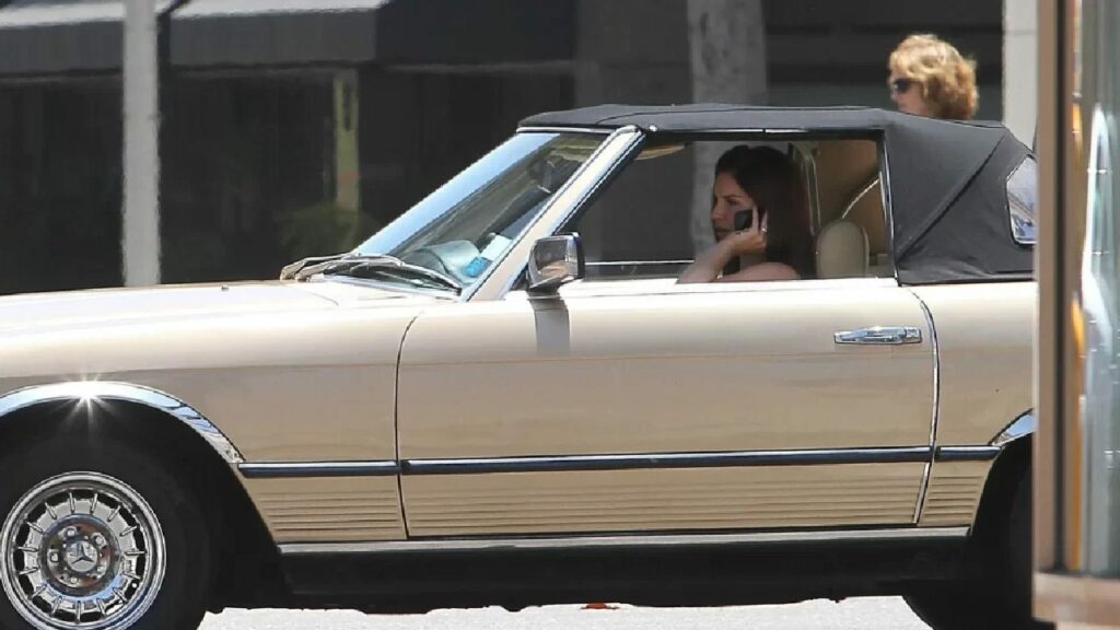 Lana Del Rey Mercedes 380 SL