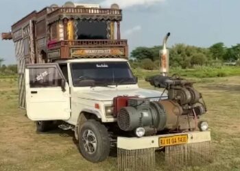 Mahindra Bolero Pickup with 2 Engines