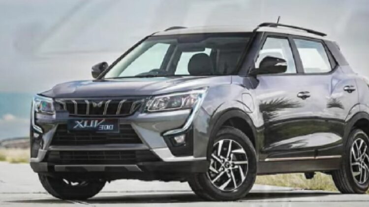 Mahindra XUV300 Facelift Front Three Quarters