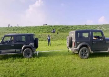 Maruti Jimny vs Mahindra Thar Tug of War