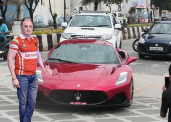 Raymond gautam singhania maserati mc20 mumbai