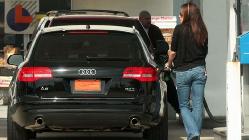 Sandra Bullock with Audi A6 Avant Wagon