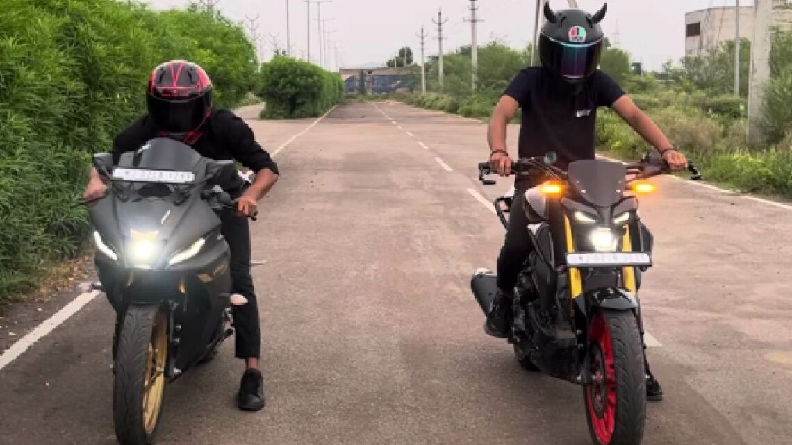 Yamaha MT15V3 vs R15V4 Drag Race
