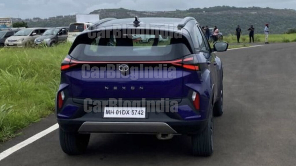 2023 tata nexon facelift rear connected taillamps
