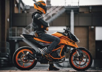 2024 ktm 390 duke side profile