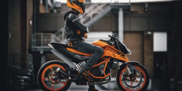 2024 ktm 390 duke side profile