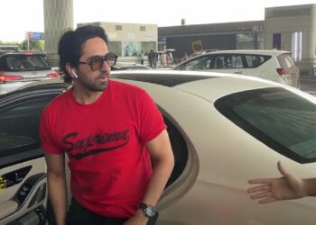 Ayushmann Khurrana in Mercedes S450