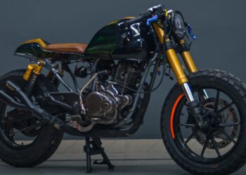 Bajaj Pulsar 150 Modified into Cafe Racer