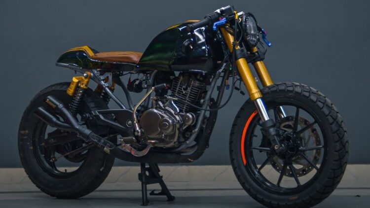 Bajaj Pulsar 150 Modified into Cafe Racer