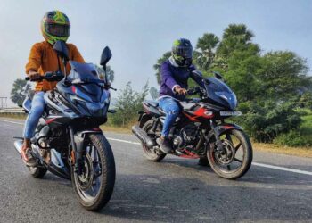 bajaj pulsar 220f vs 250f drag race