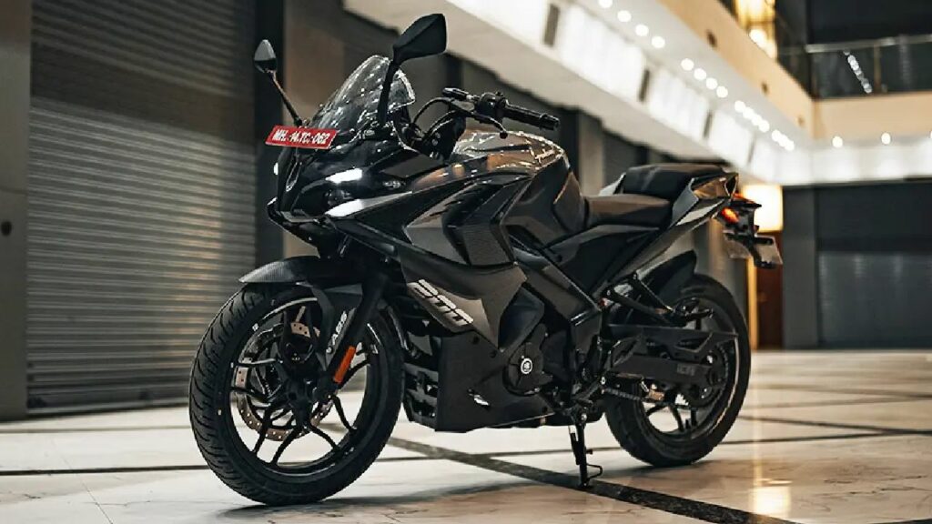 Bajaj Pulsar Rs200