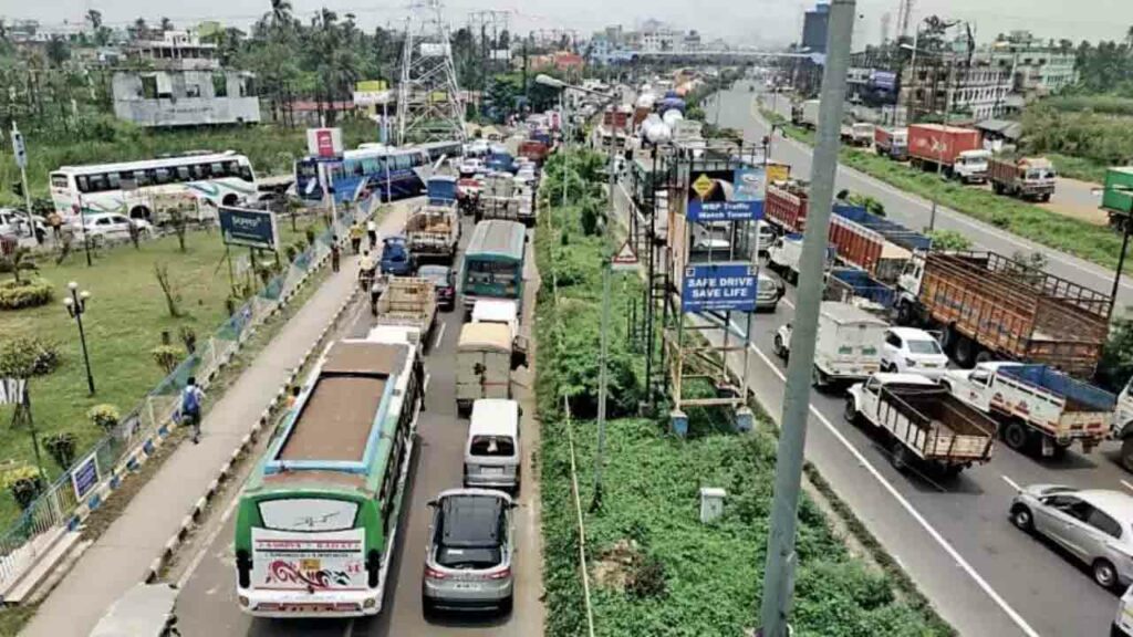 kolkata-highest-car-density-india-2448-per-km