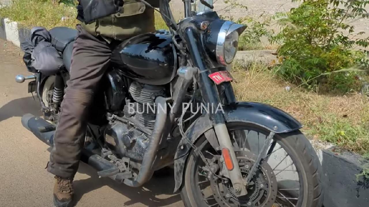 Royal Enfield Bobber 350 Spotted Testing