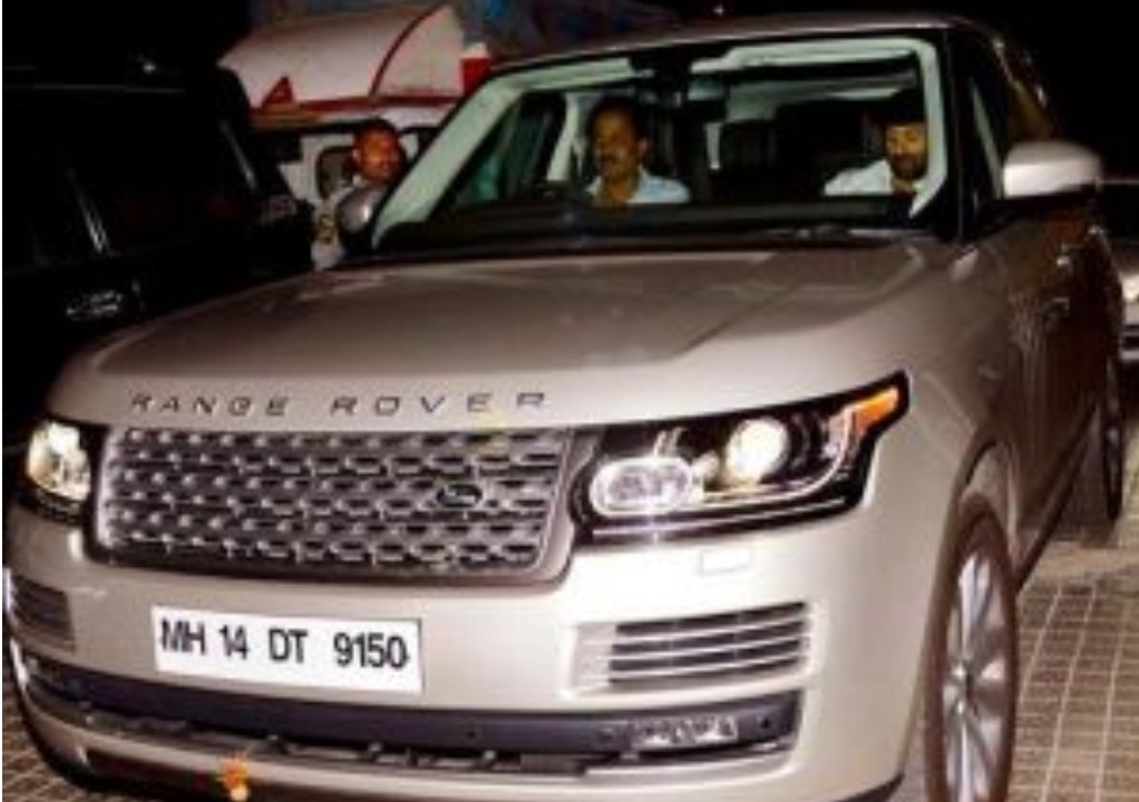 Sunny Deol in Range Rover Autobiography