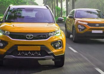 tata nexon harrier action photo