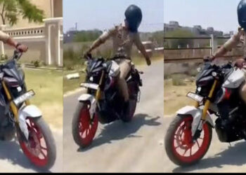 UP Cop Stunts Yamaha MT15