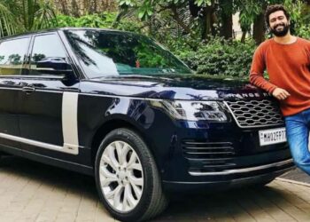 vicky kaushal range rover