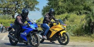 Hero Karizma XMR vs Yamaha R15 Drag Race