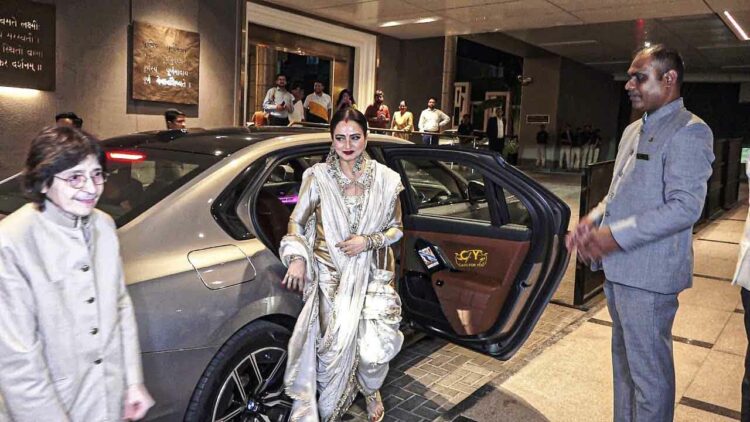 bollywood rekha bmw i7