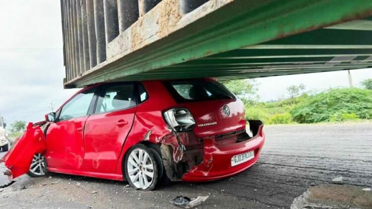 Container Falls on Vw Polo