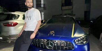 elvish yadav mercedes e53 amg