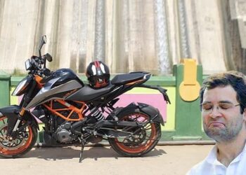 rahul gandhi ktm duke 390