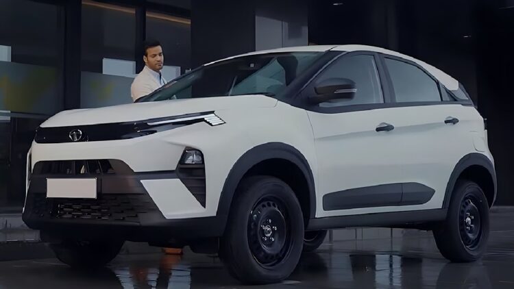 Tata Nexon Second-from Base Pure Variant