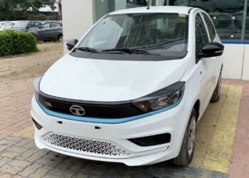 tata tiago ev dealership