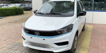 tata tiago ev dealership