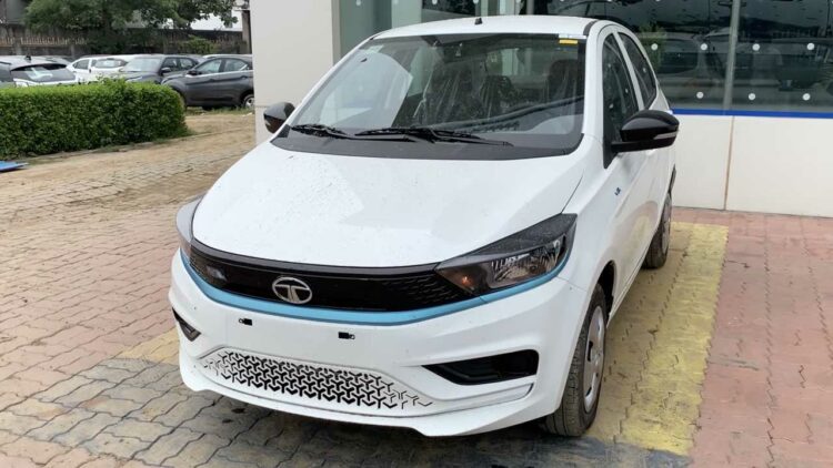 tata tiago ev dealership