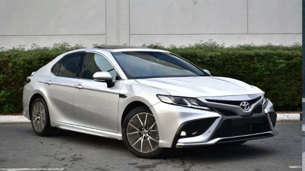 toyota camry uae