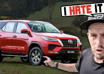 Australian Reviewers Hate Toyota Fortuner