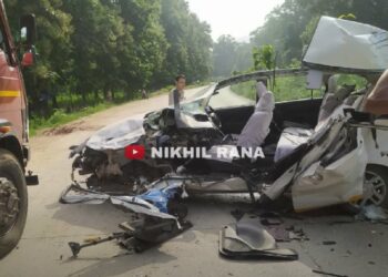 Toyota Innova Crysta Crashes at High Speed