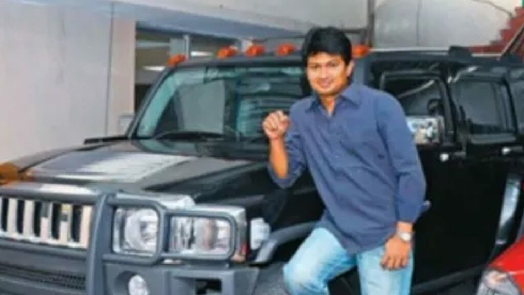 Udhayanidhi Stalin with His Hummer
