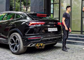 Kartik Aaryan Lamborghini Urus Excel Office