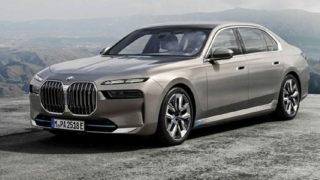 BMW i7