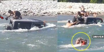 Mahindra Thar Stuck in River