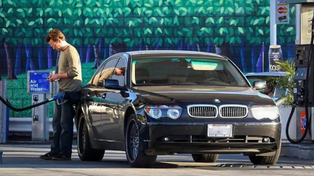 Matthew Perry with Bmw 7 Series