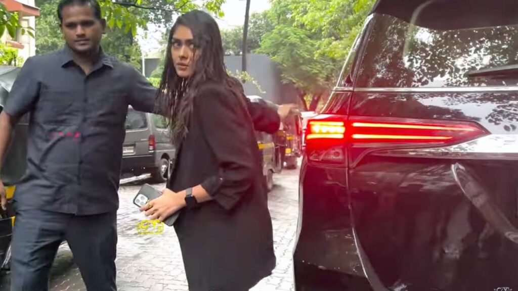 mrunal thakur toyota fortuner