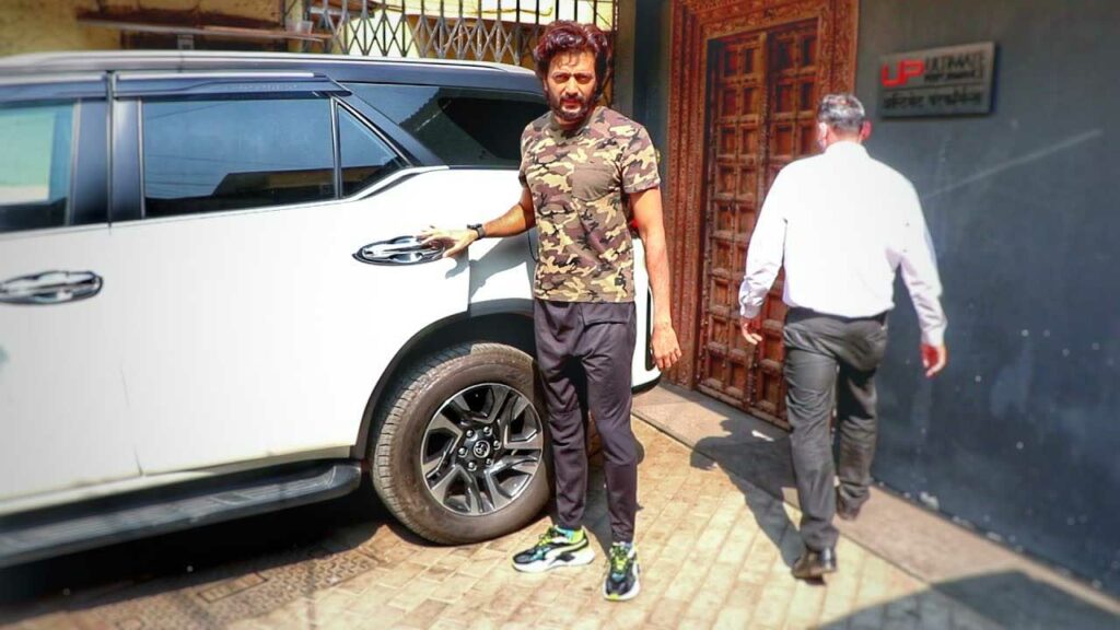 riteish deshmukh toyota fortuner