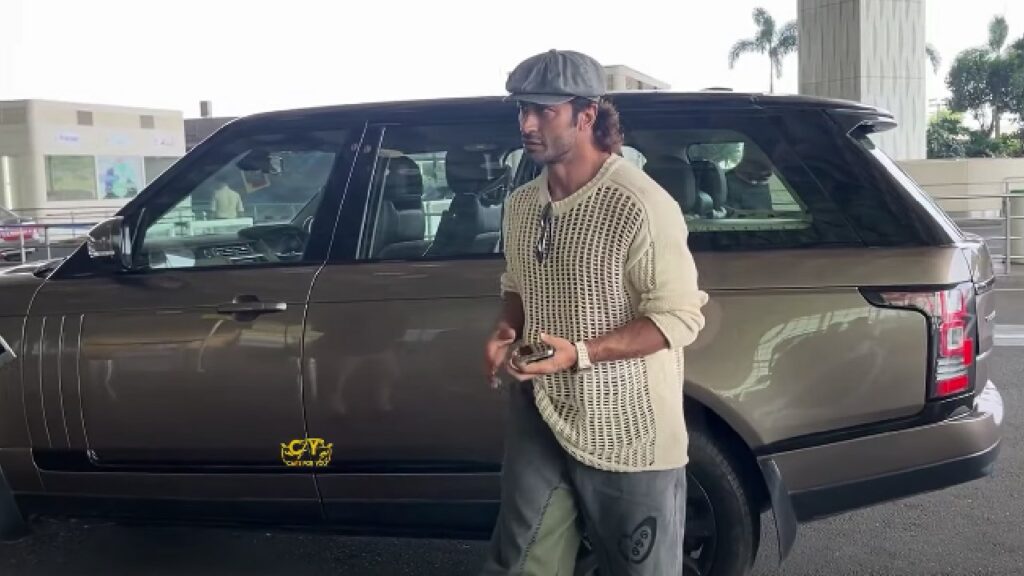 Vidyut Jammwal in His Range Rover Vogue