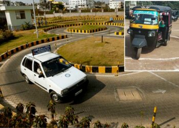 delhi car driving licence test auto rickshaw