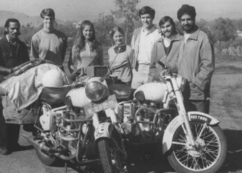 First Indians To Travel World on RE Bullet in 1972