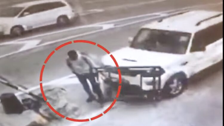 Mahindra Scorpio Driver Runs Over Man at Toll Plaza